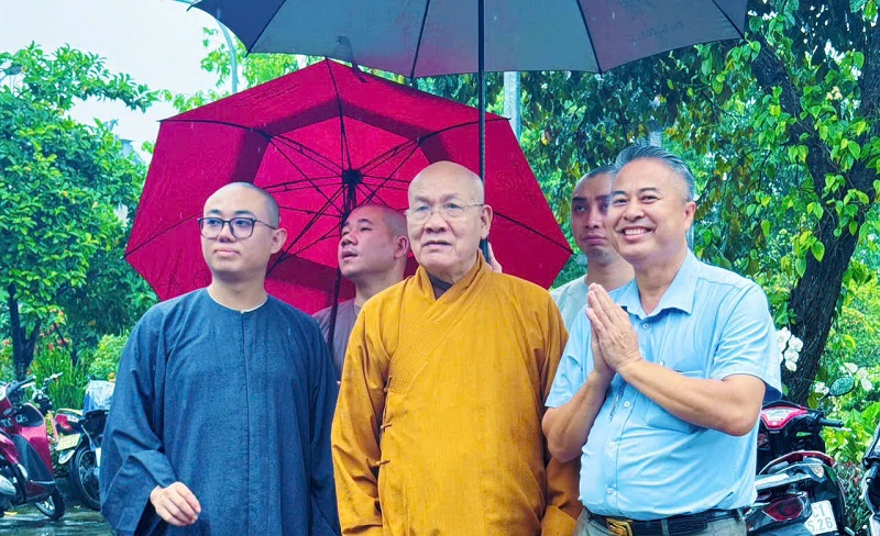HOÀ THƯỢNG VỀ VỚI CHÙA QUÊ
